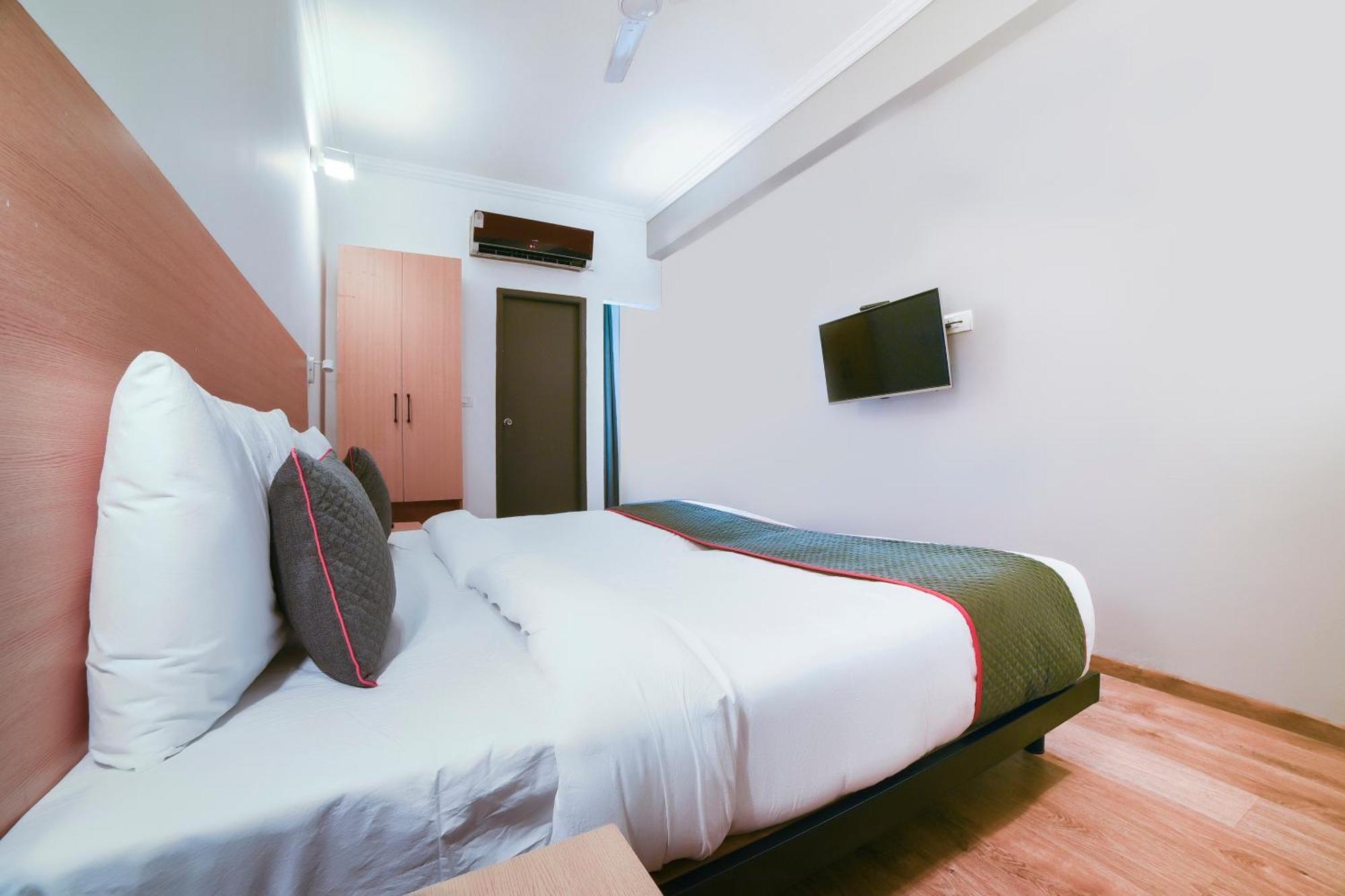 Hotel Collection O Vadapalani à Chennai Extérieur photo