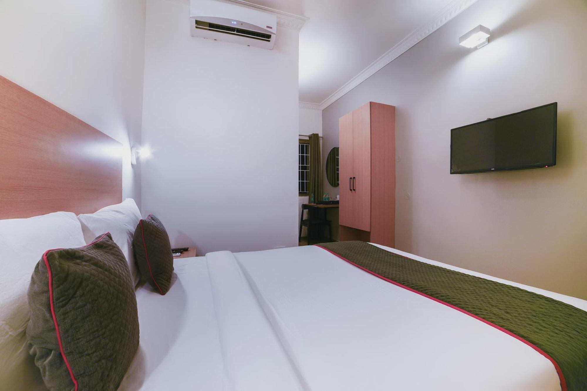 Hotel Collection O Vadapalani à Chennai Extérieur photo